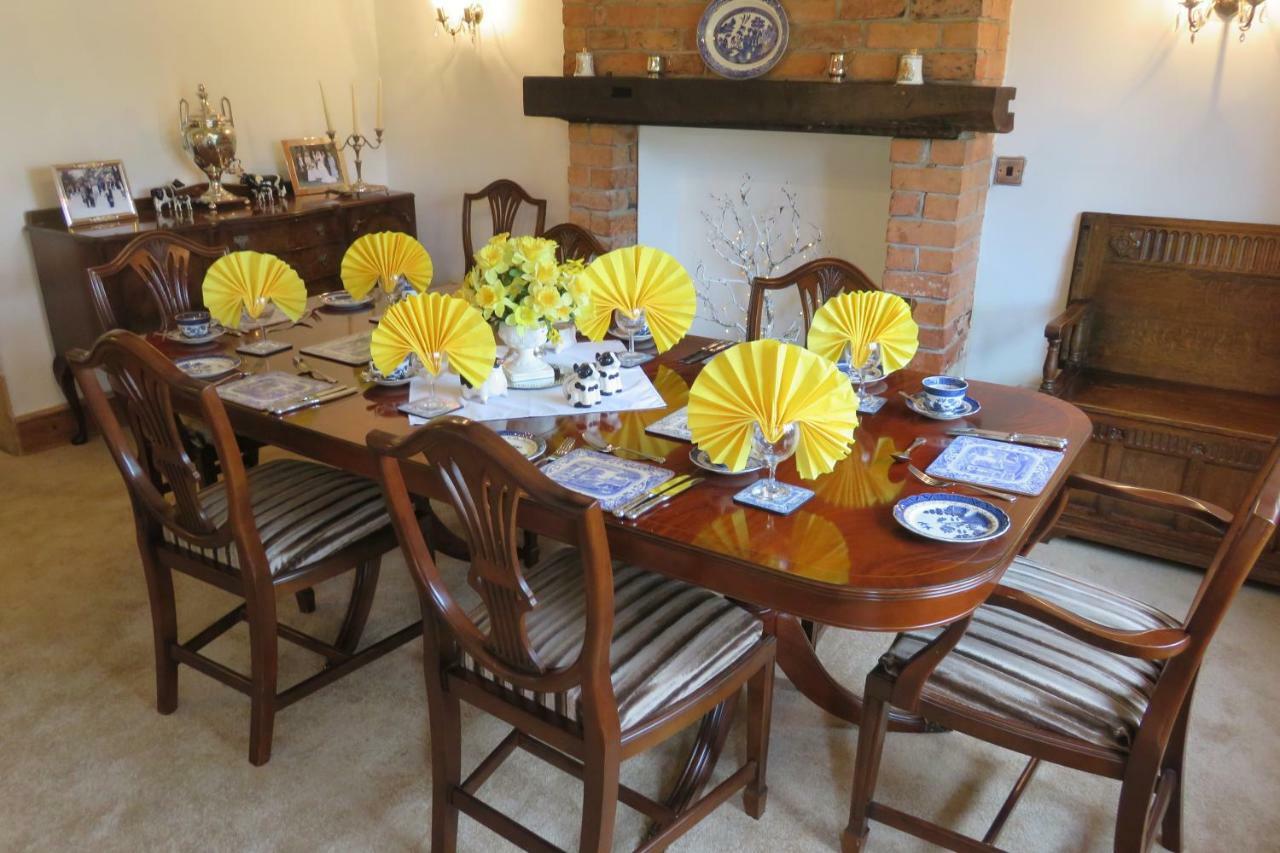 Bed and Breakfast Corner Farm Крю Екстер'єр фото